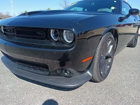 Used 2022 Dodge Challenger R/T w/ Blacktop Package image 9