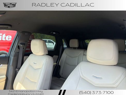 Used 2018 Cadillac XT5 AWD image 2