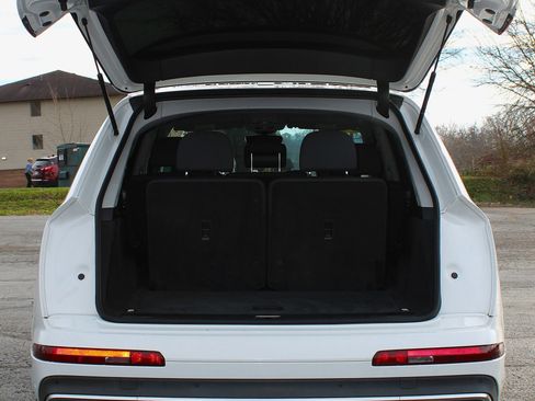 Used 2023 Audi Q7 3.0T Premium Plus image 12