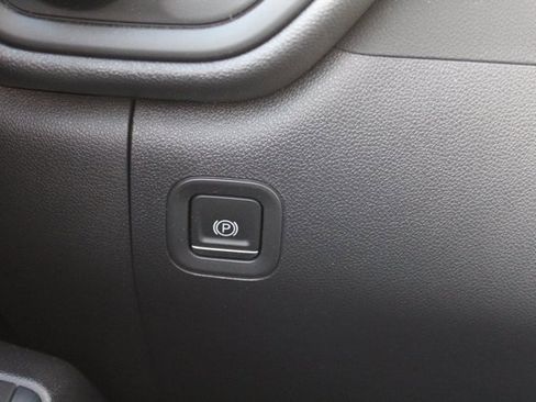 Used 2024 Chevrolet Silverado 1500 Custom Trail Boss image 24