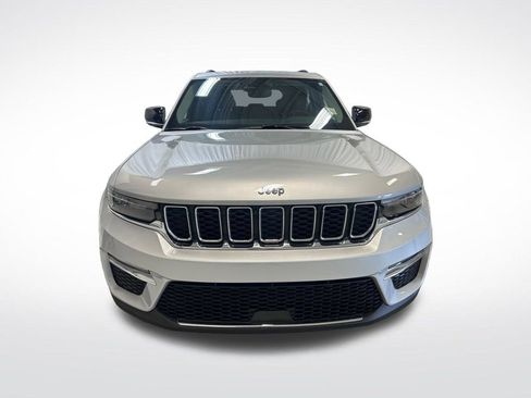 Used 2024 Jeep Grand Cherokee Limited AWD/4WD image 24