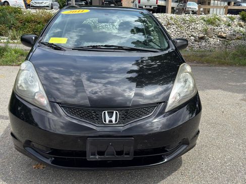 Used 2011 Honda Fit image 2
