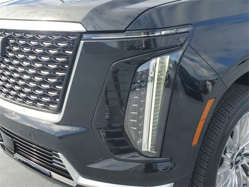 Used 2026 Cadillac Escalade Luxury w/ LPO, Floor Liner Package image 10