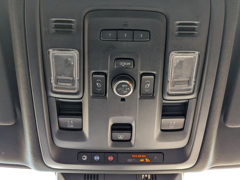 Certified 2024 Cadillac Escalade ESV Premium Luxury AWD/4WD image 35