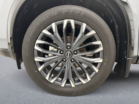 Used 2025 Nissan Rogue Platinum w/ Platinum Premium Package FWD image 27