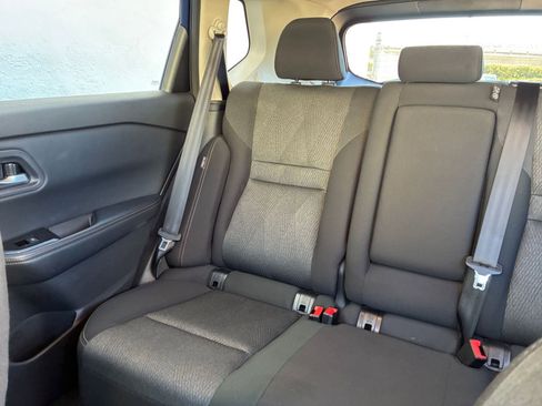 Used 2025 Nissan Rogue SV image 41