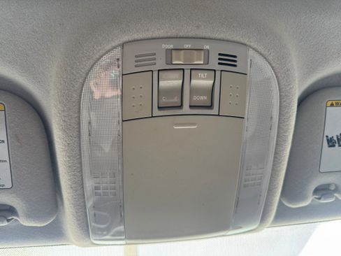 Used 2009 Toyota Matrix XRS image 12