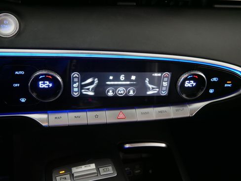 Used 2023 Genesis Electrified GV70 AWD/4WD image 23