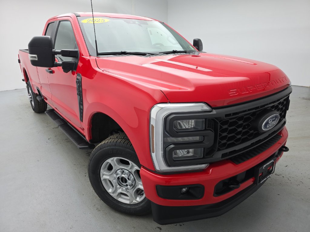 Used 2025 Ford F350 XL w/ STX Appearance Package AWD/4WD image 3
