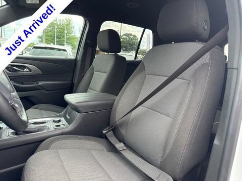 Used 2023 Chevrolet Traverse LT w/ LPO, Cargo Package AWD/4WD image 8