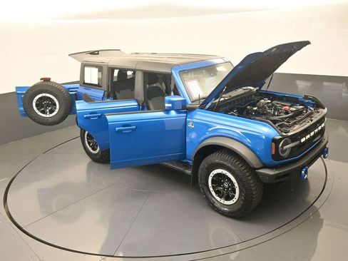 Used 2022 Ford Bronco Outer Banks w/ Sasquatch Package AWD/4WD image 75