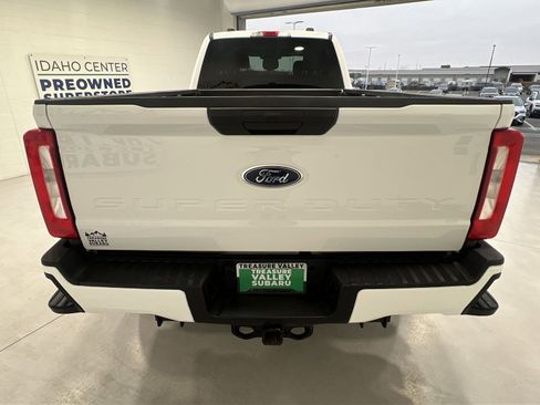Used 2024 Ford F350 XLT image 7