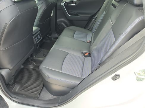 Used 2023 Toyota RAV4 XSE AWD/4WD image 17