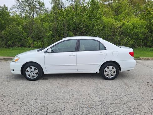 Used 2007 Toyota Corolla CE FWD image 3