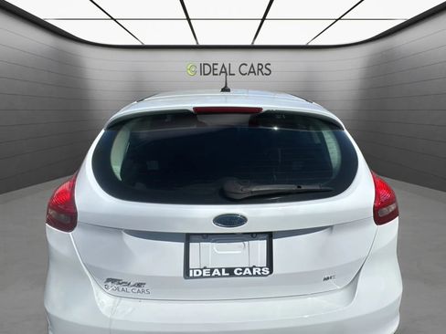 Used 2018 Ford Focus SE FWD image 5