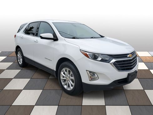 Used 2020 Chevrolet Equinox LT image 3