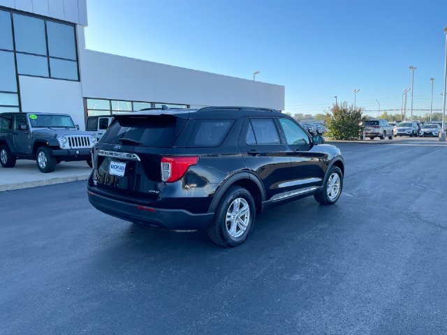 Used 2022 Ford Explorer XLT AWD/4WD image 5