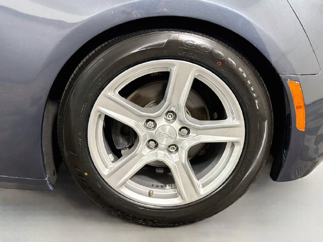 Used 2020 Chevrolet Camaro LT RWD image 29