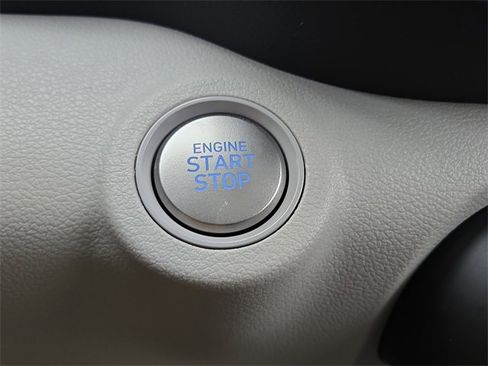 New 2025 Hyundai Venue SEL image 10