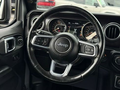 Used 2021 Jeep Wrangler Unlimited Sahara image 8