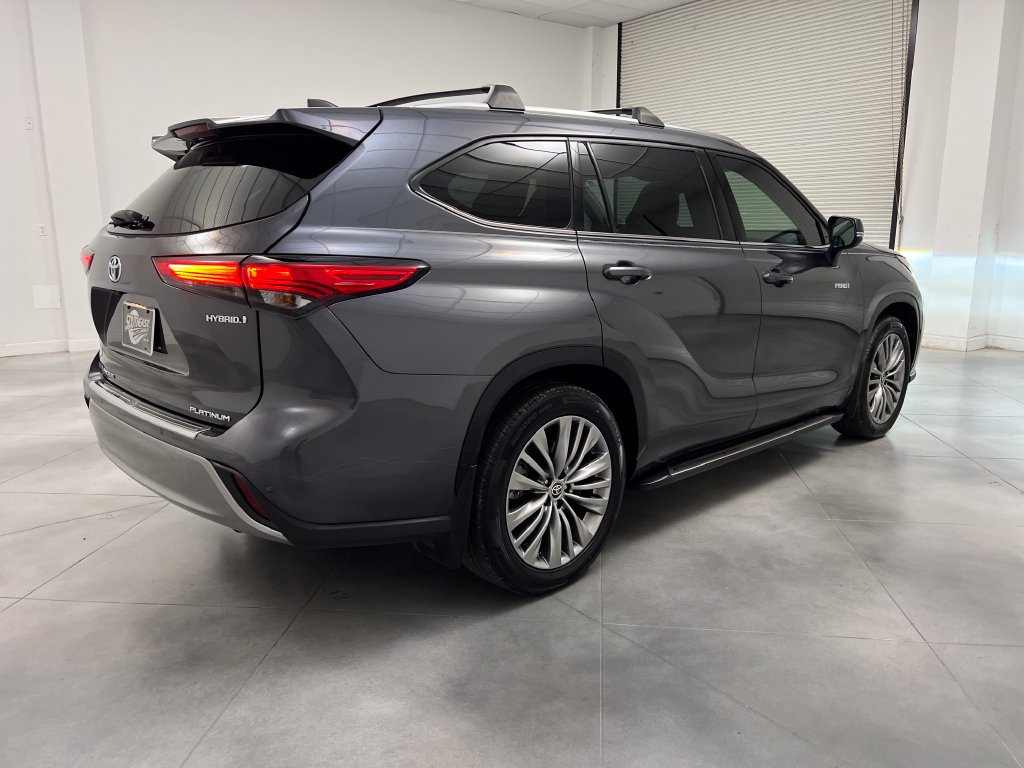 Used 2020 Toyota Highlander Platinum FWD image 9