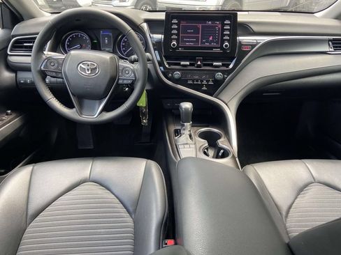 Used 2023 Toyota Camry SE FWD image 10