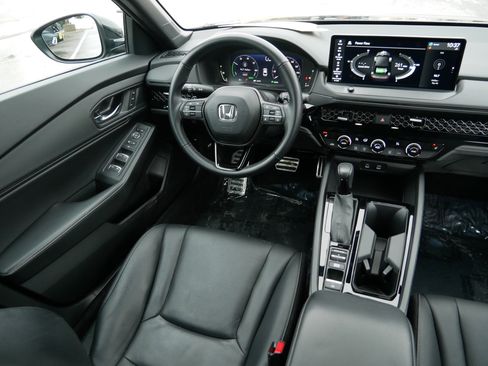 Certified 2023 Honda Accord Sport image 9