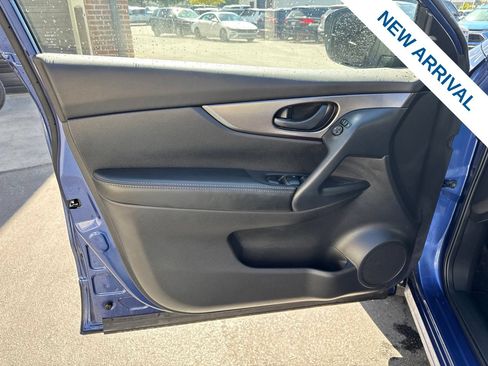 Used 2022 Nissan Rogue Sport S AWD/4WD image 16