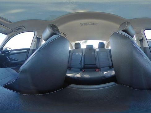 Used 2025 Volkswagen Jetta SE image 43