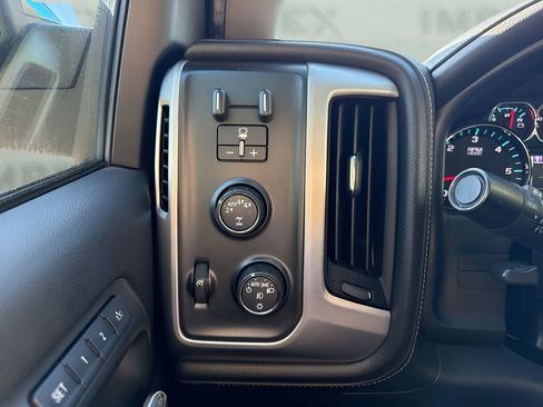 Used 2017 GMC Sierra 1500 SLT AWD/4WD image 24