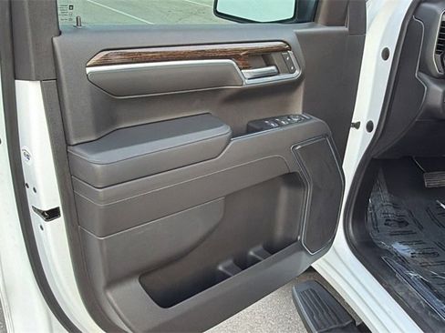 Used 2022 GMC Sierra 1500 Elevation image 13