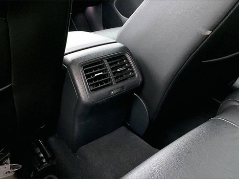 Used 2019 Volkswagen Golf R 4-Door image 28