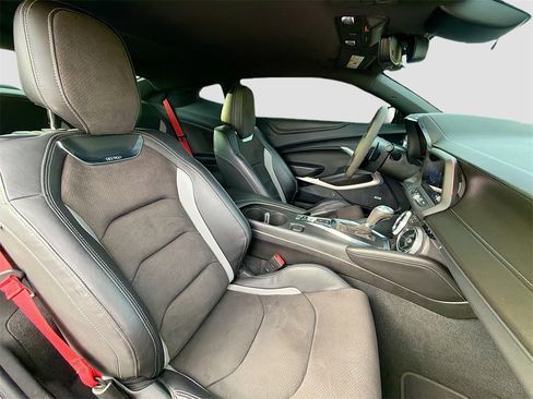Used 2022 Chevrolet Camaro SS image 27