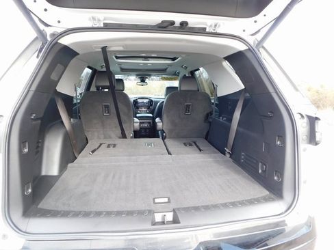 Used 2021 Chevrolet Traverse Premier w/ Redline Edition image 27