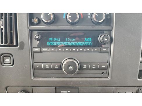 Used 2020 Chevrolet Express 3500 LT w/ LT Preferred Equipment Group image 18