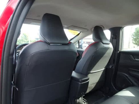 Used 2025 Toyota Prius Plug-In Hybrid image 22