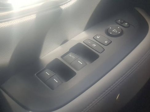 New 2026 Honda HR-V LX image 21