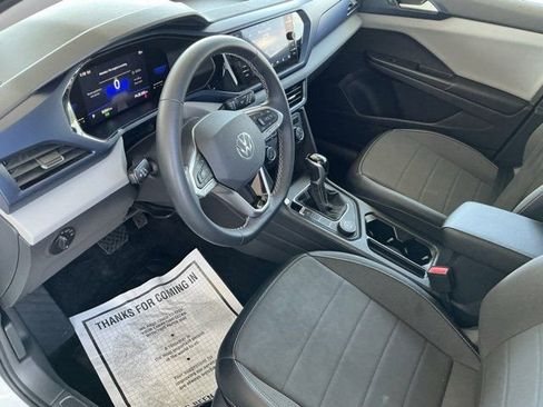 Used 2022 Volkswagen Taos SE image 16