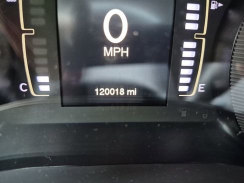 Used 2017 Jeep Cherokee Latitude w/ Trailer Tow Group FWD image 19