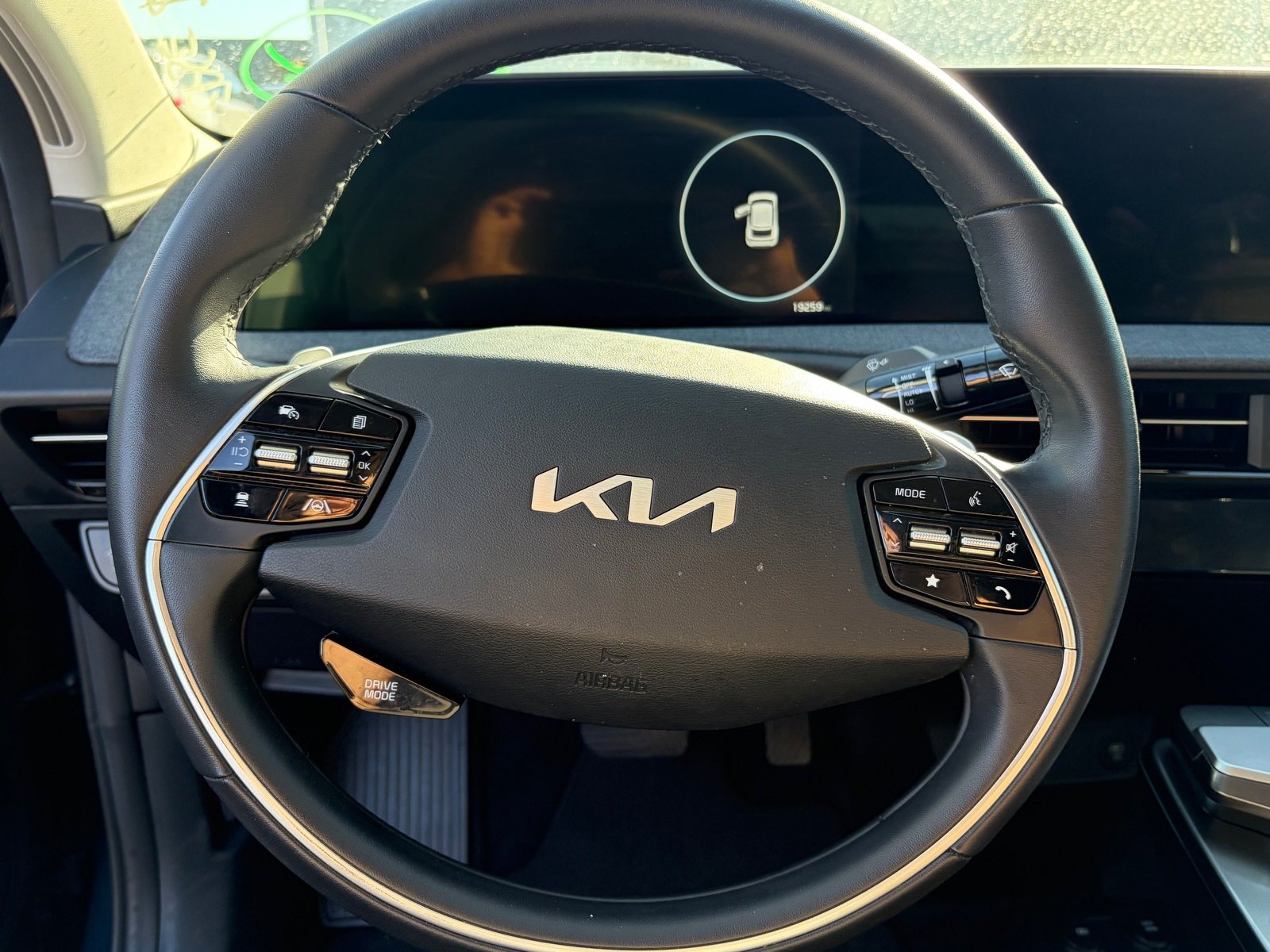 Used 2024 Kia EV6 Light RWD image 10