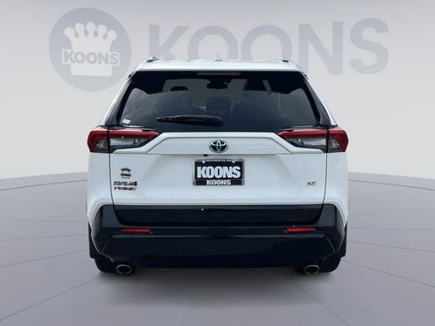 Used 2023 Toyota RAV4 SE w/ Weather & Moonroof Package image 15