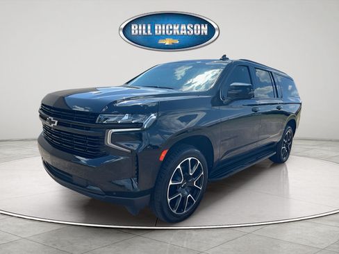 Used 2024 Chevrolet Suburban RST w/ Luxury Package RWD image 3