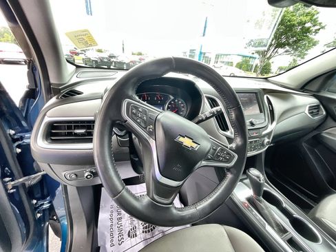 Used 2021 Chevrolet Equinox LT FWD image 10