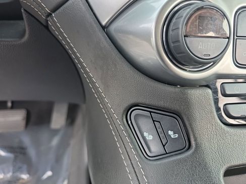 Used 2020 Chevrolet Suburban LT image 29