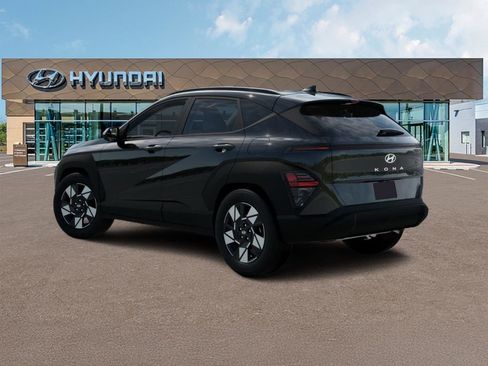Used 2025 Hyundai Kona SEL image 3