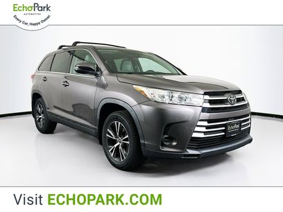 Used 2019 Toyota Highlander LE