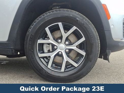 Used 2024 Jeep Grand Cherokee L Limited w/ Luxury Tech Group II image 10