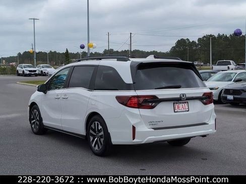 New 2026 Honda Odyssey EX-L image 3