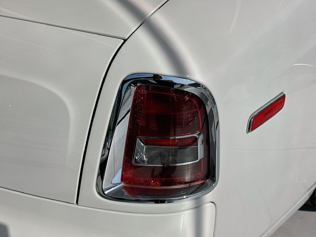 Used 2009 Rolls-Royce Phantom Drophead Coupe RWD image 29
