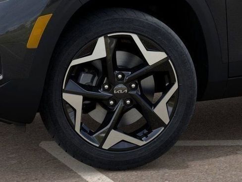 New 2026 Kia Seltos S AWD/4WD image 9